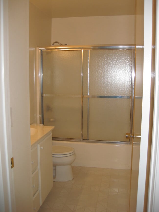 Photo - 18541 Demion Ln Unidad C