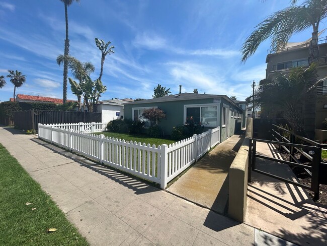 Photo - 841-845 Felspar Street Unit 845