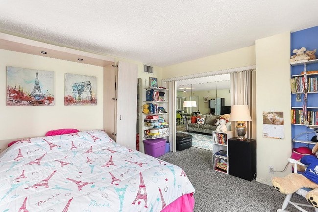 Guest bedroom with murphy bed. - 1500 S Ocean Blvd Unit 1505
