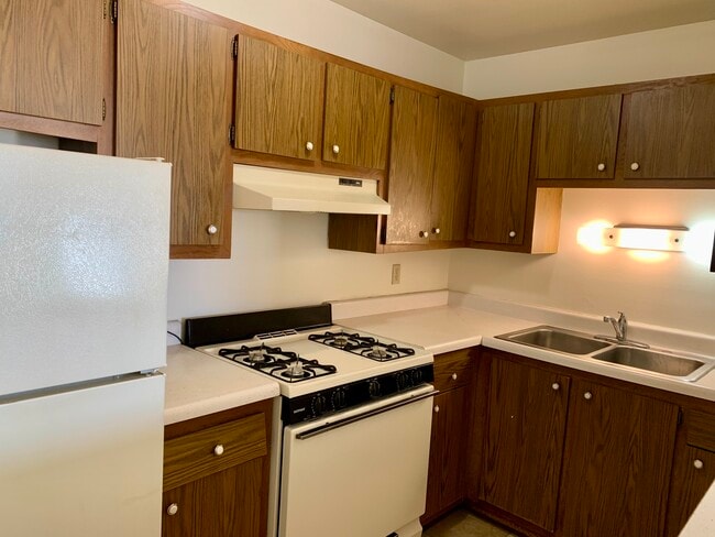 Photo - Greenfield Avenue Apartments Unidad 204