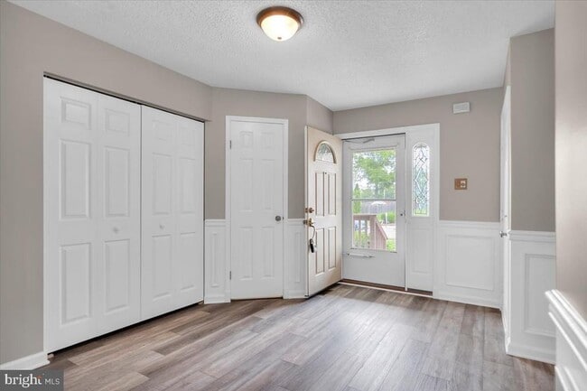 Photo - 518 Demoss Ct