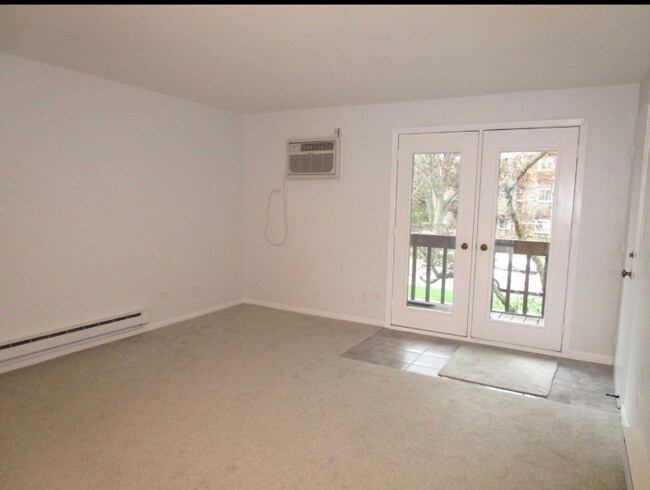 Photo - 662 Daisy Ln