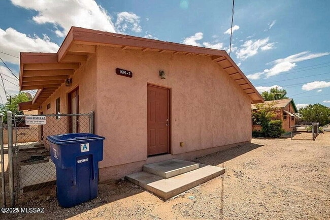 Photo - 3 Bedroom with water trash and sewer inclu... Unit 2