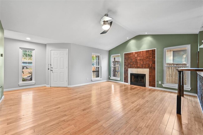 Photo - 5304 China Berry Rd