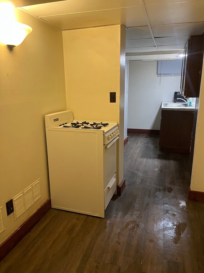 Building Photo - 805 5th Ave NW Rental