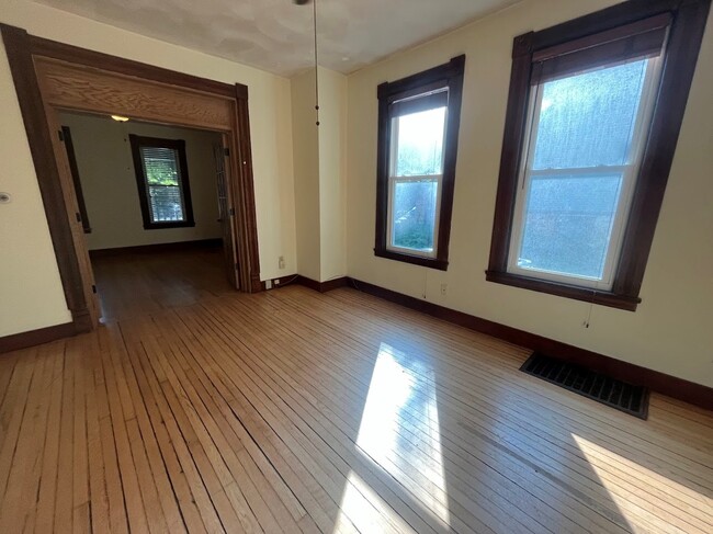 Building Photo - 22 S Franklin St Unit #1