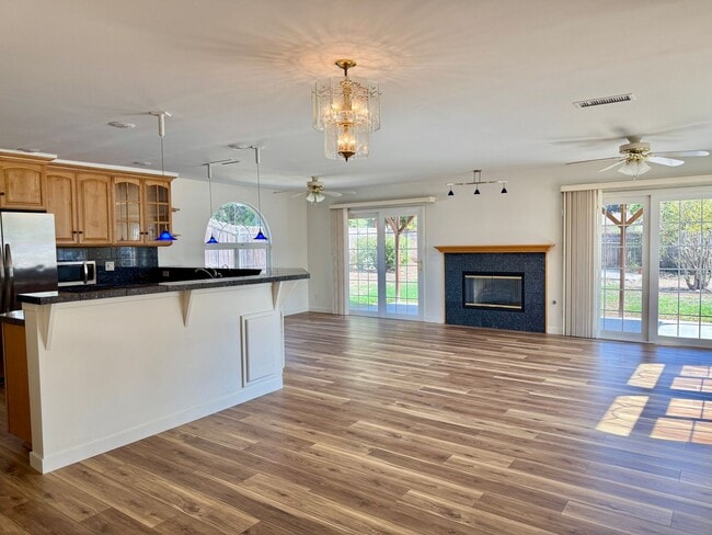 Photo - Four Bedroom Three Bath House Move in Cred...