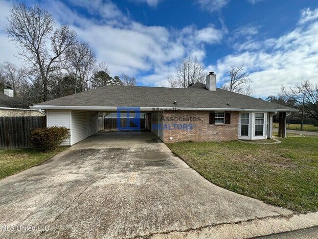 Photo - 2001 Windchase Cir