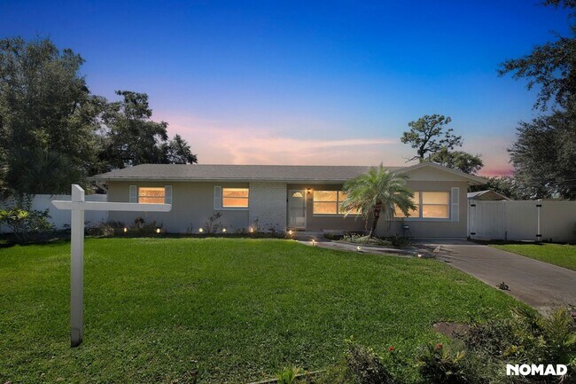 Photo - 5300 Locksley Ave