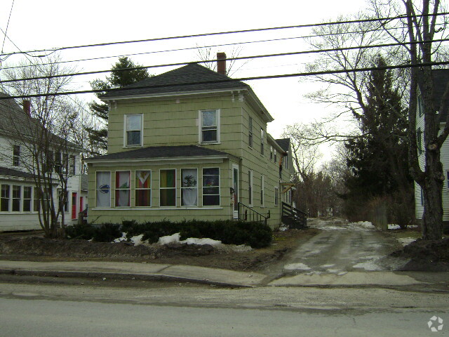 Building Photo - 15 Park St Unit B Rental