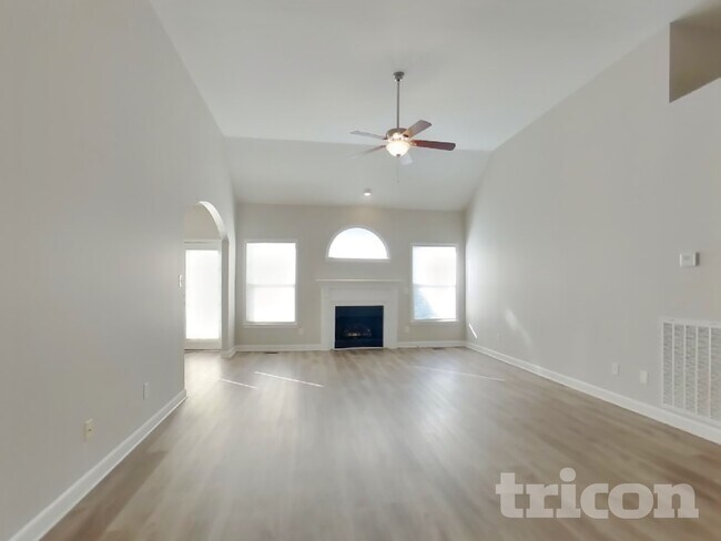 Photo - 4932 Tulip Grove Ln