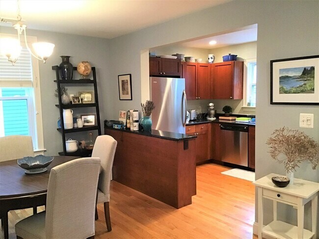 Photo - 60 Magnolia Ave Unit 2