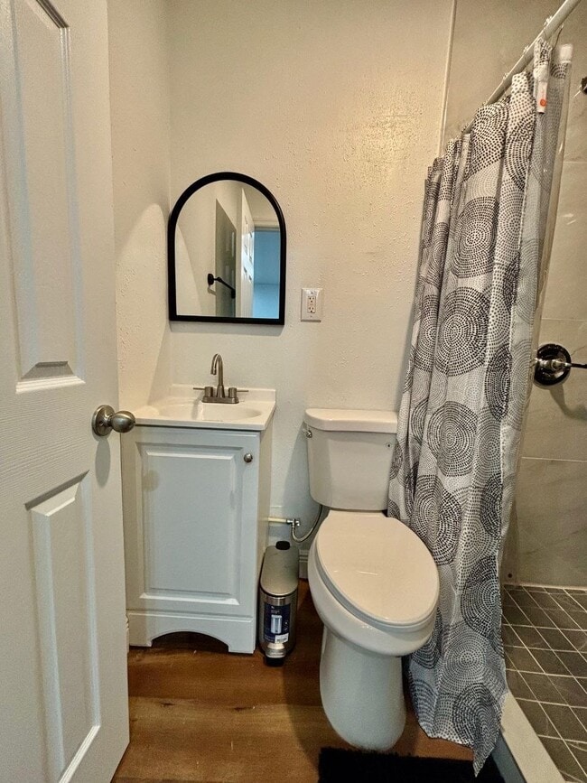 Photo - 2918 Woolridge Dr