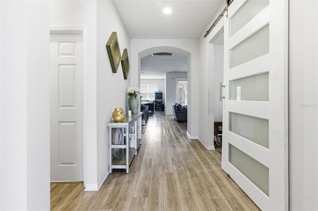 Photo - 5303 Levana St