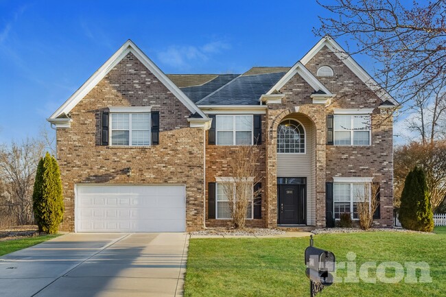 Building Photo - 5801 Crimson Oak Ct