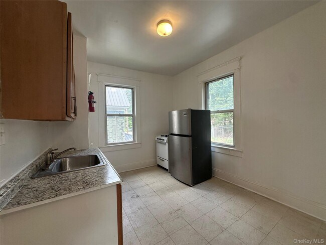 Photo - 51 High St Unit 2