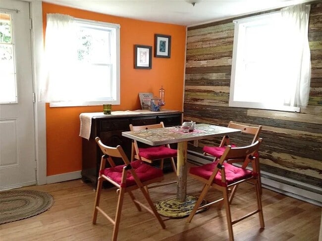 Photo - Cozy 3-Bedroom Home with Private Yard in Livingston Manor for November 1st!