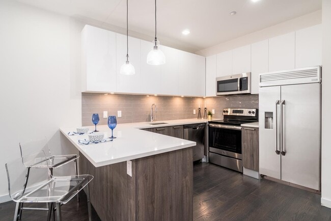 Building Photo - 6122 Hudson Ave Unit 3K Rental