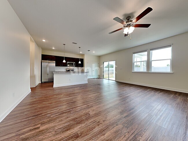 Photo - 83 Banyan Frst Dr