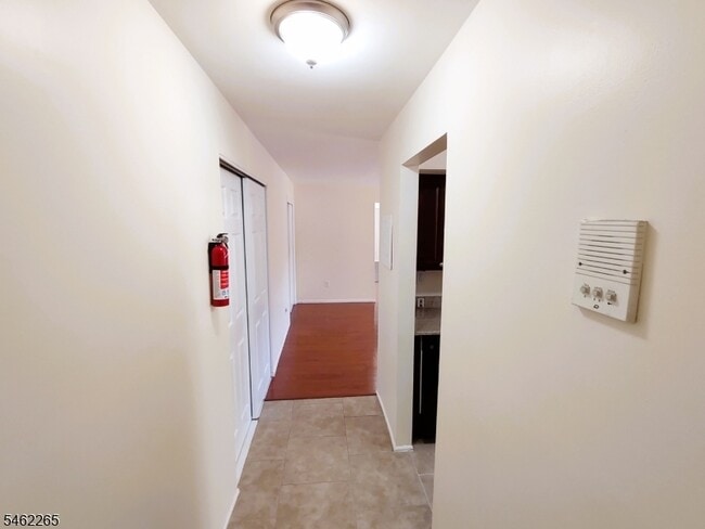 Photo - 1807 Green Hollow Dr