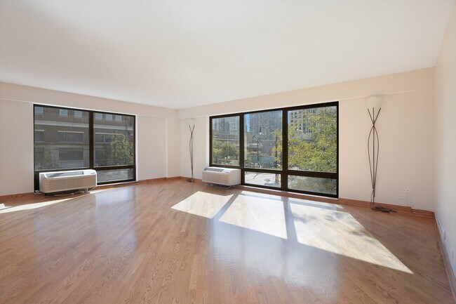 Photo - 1169 S Plymouth Ct Unit 301