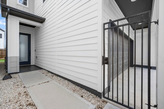 Photo - 8404 Curry Rd