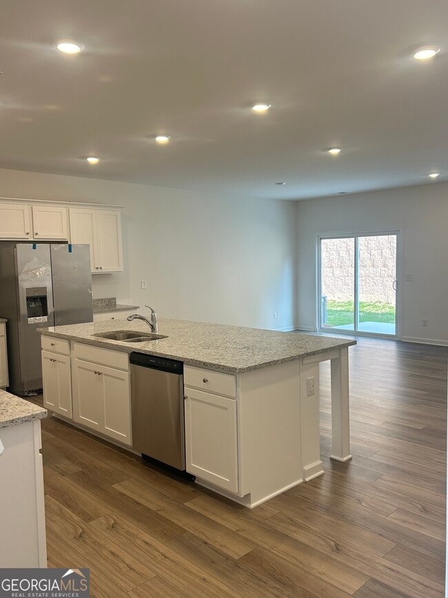 Photo - 160 Vision St