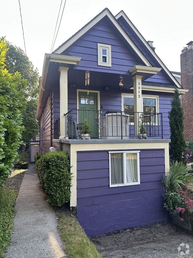 Building Photo - 3913 Densmore Ave N Rental