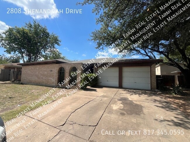Building Photo - 2808 Shenandoah Dr