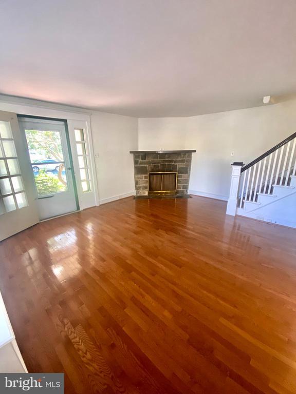 Building Photo - 450 S Orange St Rental