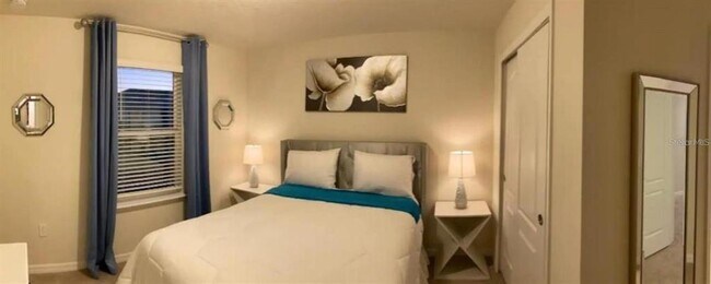 Photo - 7132 Oakmoss Loop