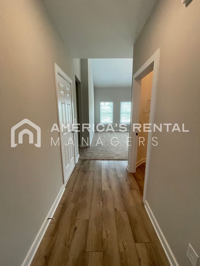 Photo - Available Now!! PRICE REDUCTION*** SIGN A ...