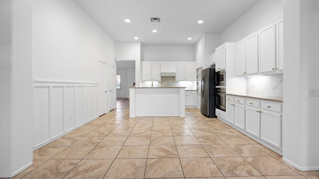 Photo - Spacious 4-Bedroom Home with Bonus Room – ...