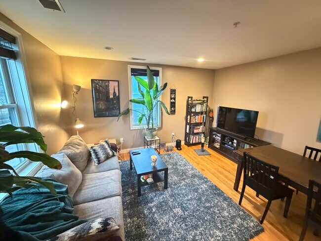 Photo - 100 Fellsway W Unit 207