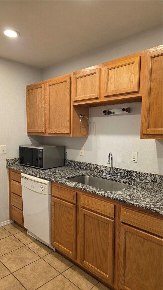 Photo - 4102 SW Chapelstone Ave Unit 3