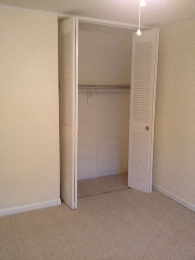 Updated Condo in Solomon Ct. - Updated Condo in Solomon Ct.
