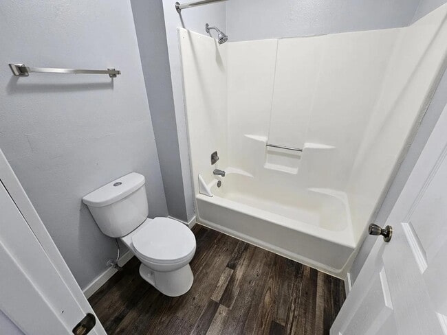 Photo - McDonald Flats on King