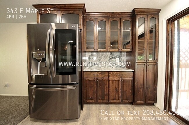 Photo - 343 E Maple St