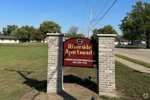 Building Photo - Riverside Apartments and Townhomes