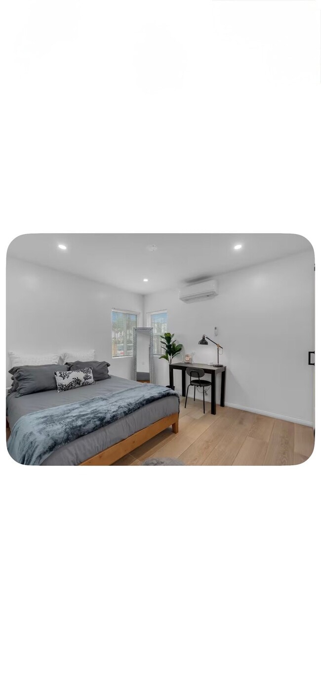 Photo - 15114 Orange Ave