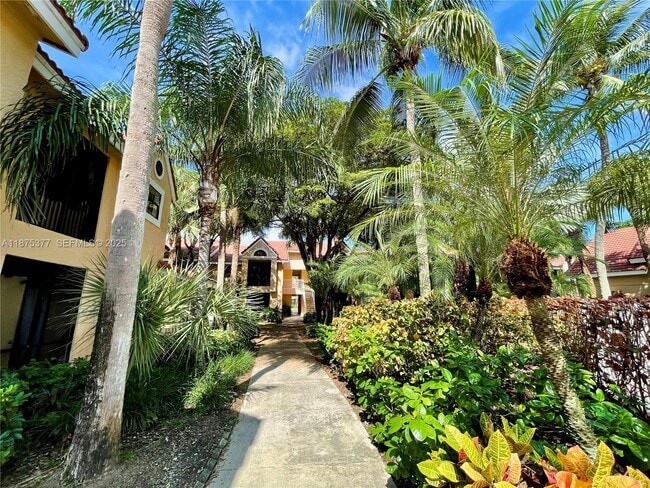 Building Photo - 15591 SW 105th Terrace Unit 527