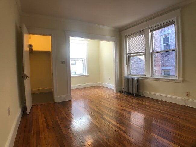 Building Photo - 35 Park Dr Unit 16