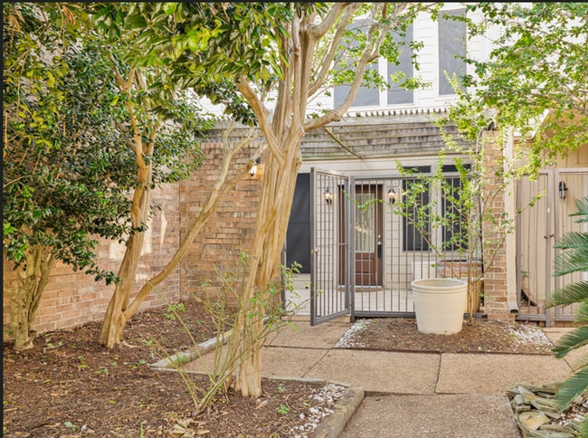 Completely remodeled and furnished Waterfront property! - Completely remodeled and furnished Waterfront property!