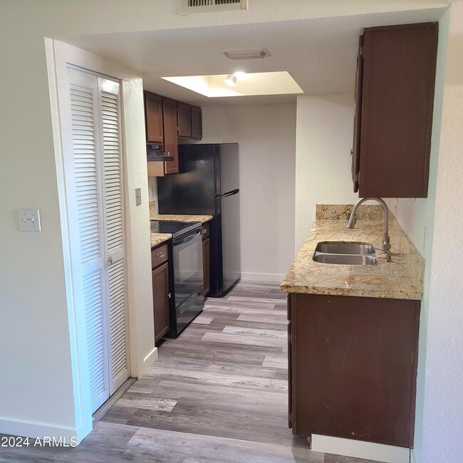 Photo - 4211 E Palm Ln Unit 208