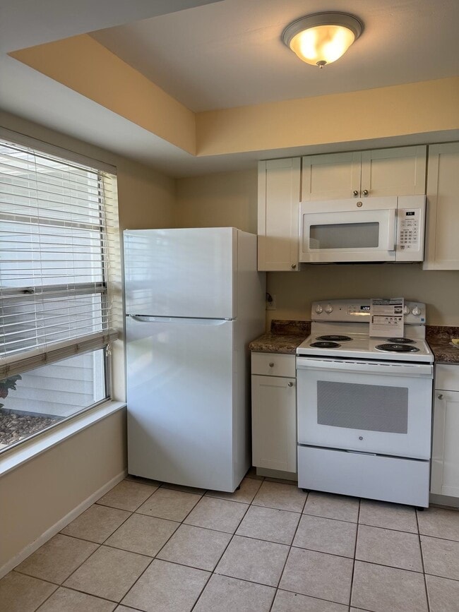 Photo - 128 SE 12th Ter