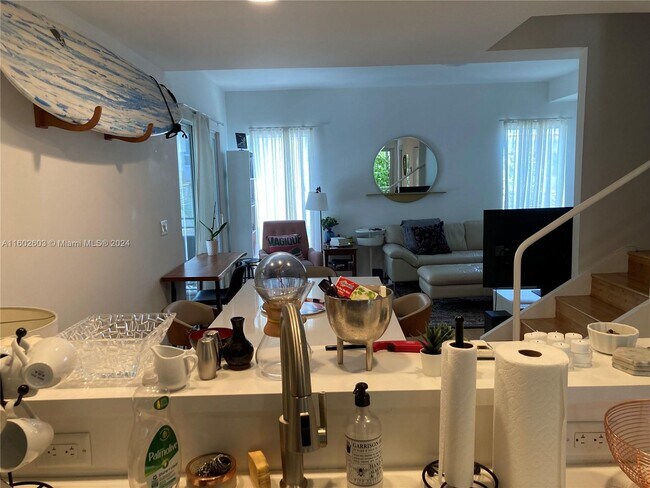 Photo - 619 Meridian Ave Unit 3