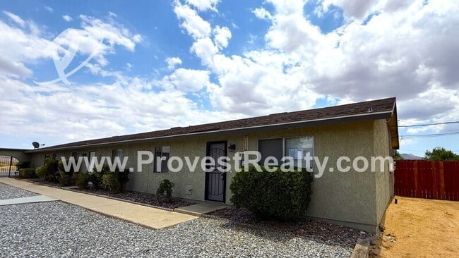 Photo - 13136 Navajo Rd House