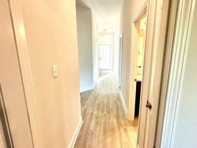 13924 Ruby Ln