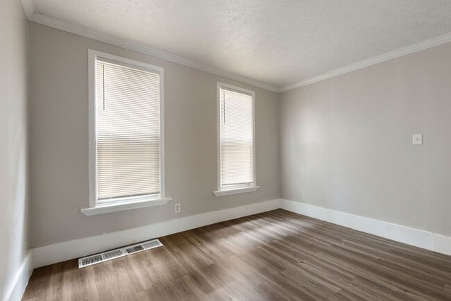 Photo - 5409 Bridge Ave Unidad 5409 Bridge Down