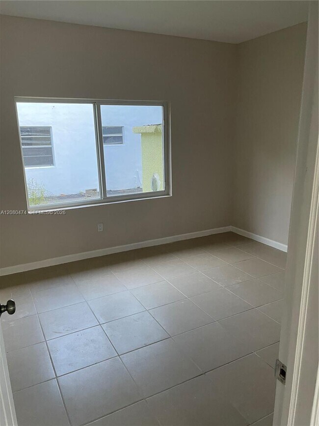 8321 NE Miami Ct Unit 4